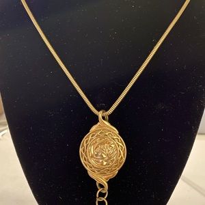 VINTAGE SIGNED LIZ CLAIBORNE GOLD-TONE PENDANT NECKLACE ON 32” SNAKE CHAIN